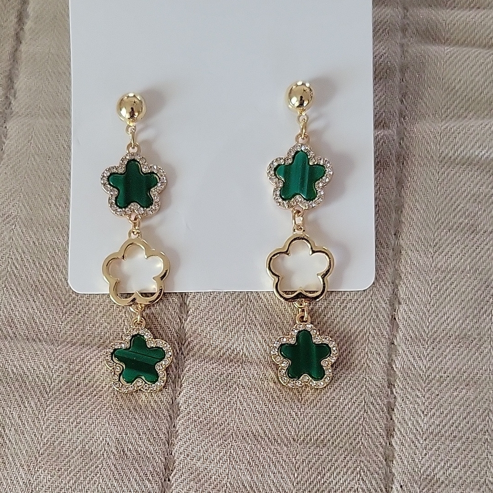 2 inches long VCA style earring
